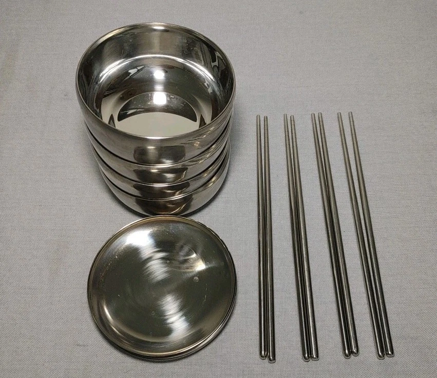 Juego de 4 Arroceros de Acero Inoxidable con Tapa y Palillo Foto 2 de 4