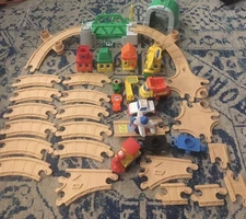 Vintage 1990’s Fisher Price Flip Track Rail & Road Train Vehicle Play Set