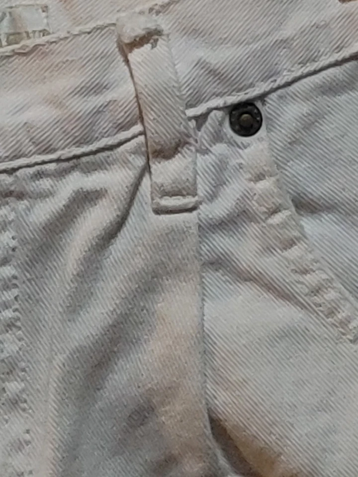 Pantalones Cortos de Jean Plisados Basic Equipment Crema Talla 8 [Funciona Pequeño/26" Cintura] - Como Está Foto 3 de 3