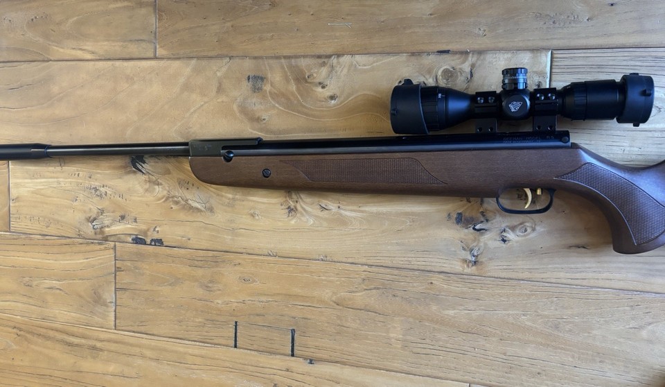 Beeman R9 .177 Caliber With UTG Scope, Excellent Condition | eBay