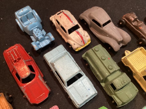 Lot Of 21 Vintage Tootsie Toy Midge Cars and Trucks Hot Rods Jaguar Dragster ++ - Picture 10 of 12