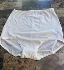 VINTAGE GRANNY PANTIES SIZE 7/8 BALI