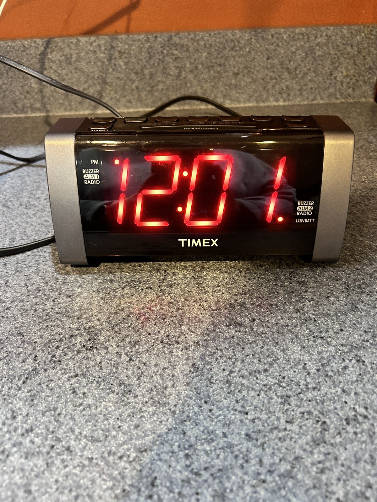 Timex T235Y Double Alarm AM/FM Clock Radio Black w/ Jumbo Red Numbers eBay