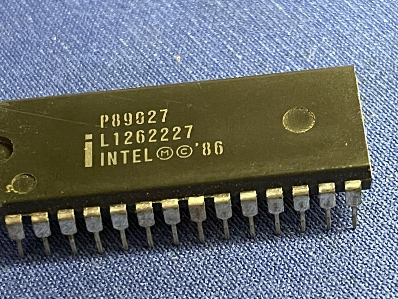 P89027 INTEL SZ224 VINTAGE MODEM 2400 BPS  28-Pin COLLECTIBLE LAST ONES QTY-1