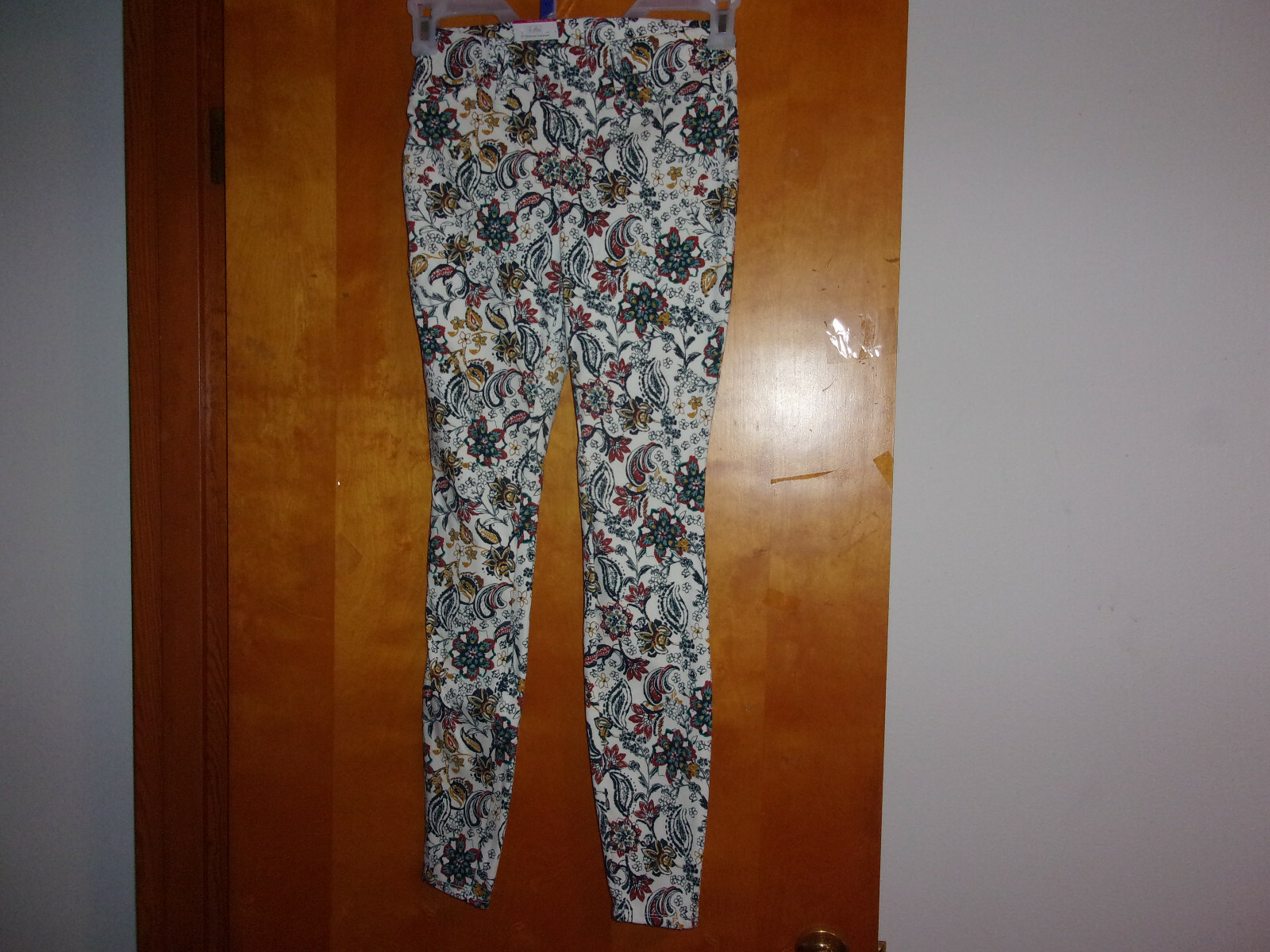 Picture 1 of 4
