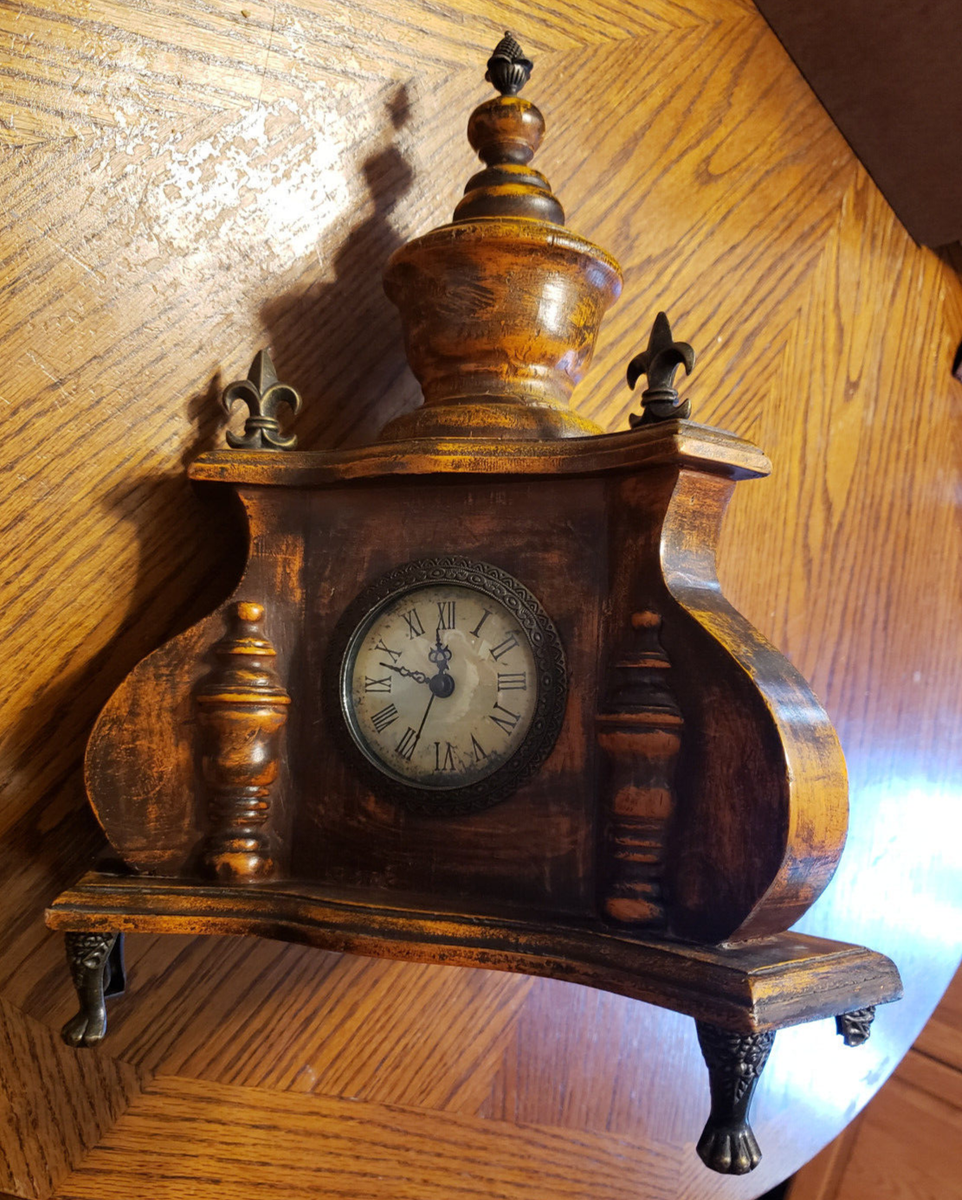 3-Face Table Desk Mantel Clock Vintage Fleur de Lis Acorn Metal