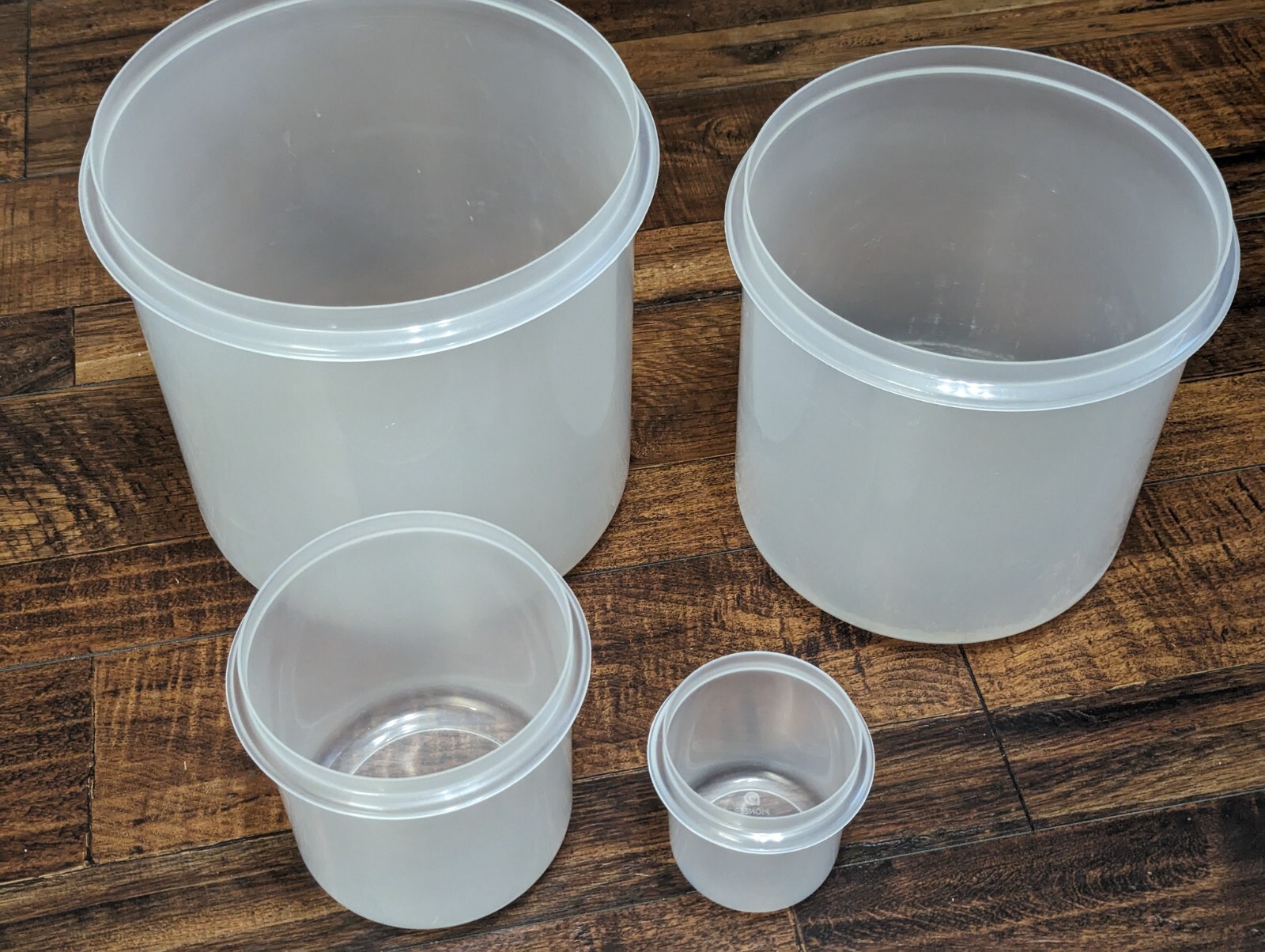 Pioneer Food Round Storage Containers 3007L 3006L 3003L 3001L with Lid set of 4 - Photo 6 sur 10