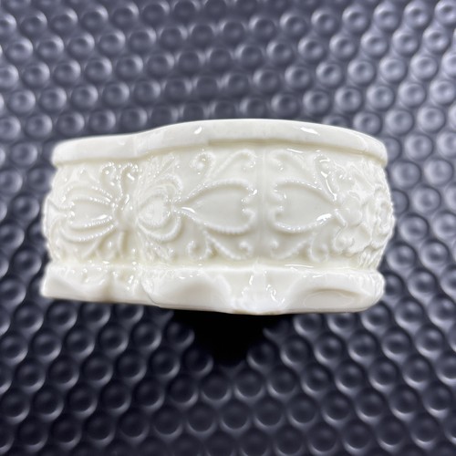 Heritage House Porcelain Music Box Heart Shaped plays Love Me Tender It Works - Picture 8 of 15