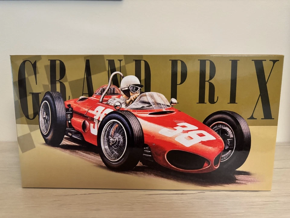 EXOTO 1/18 Ferrari 156/120° "Sharknose" GPC97204 Limited Edition #2 Phil Hill - Immagine 3 di 4