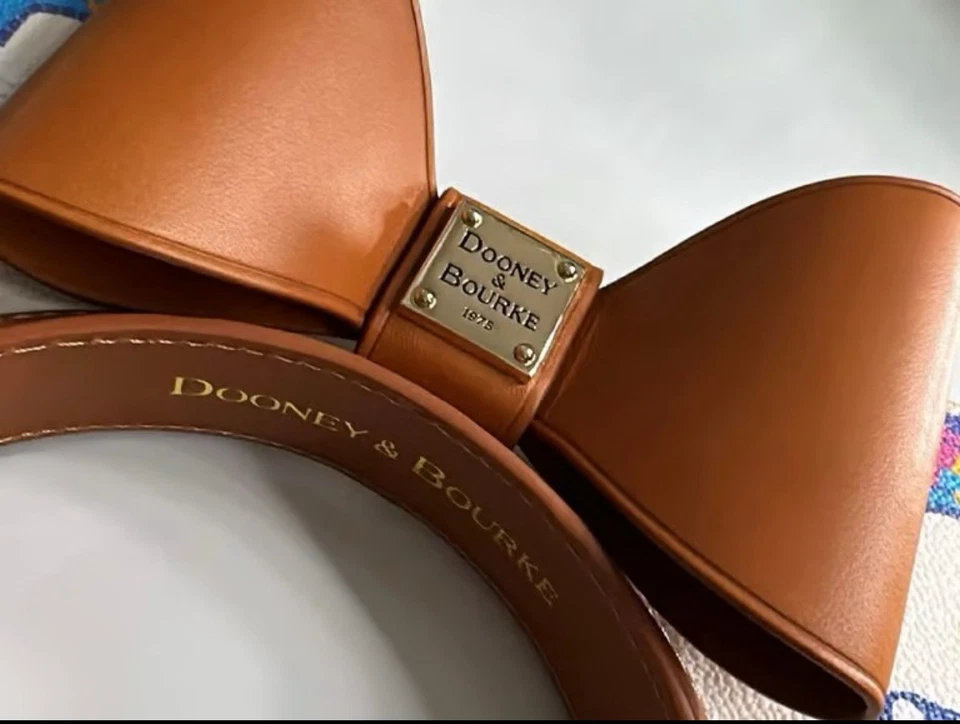 Diadema Oreja Mickey and Minnie Mouse Dooney & Bourke - Disneyland 70 Aniv Foto 3 de 4