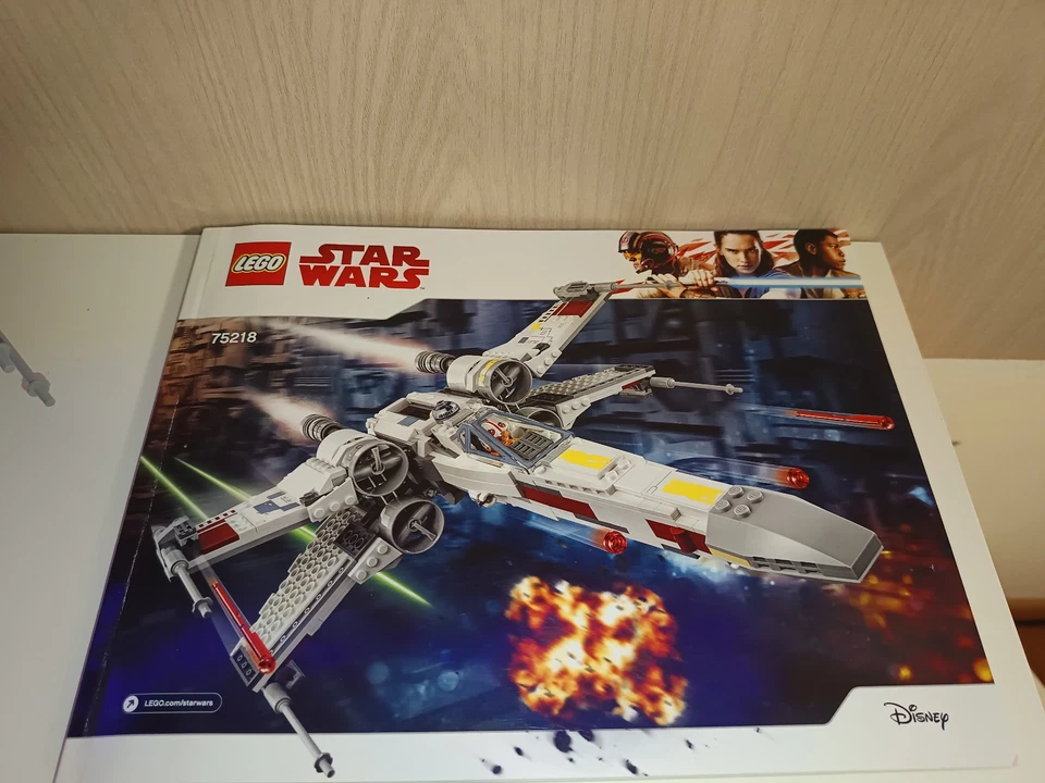 LEGO Star Wars 75218 X-Wing Starfighter, foto 4 di 5