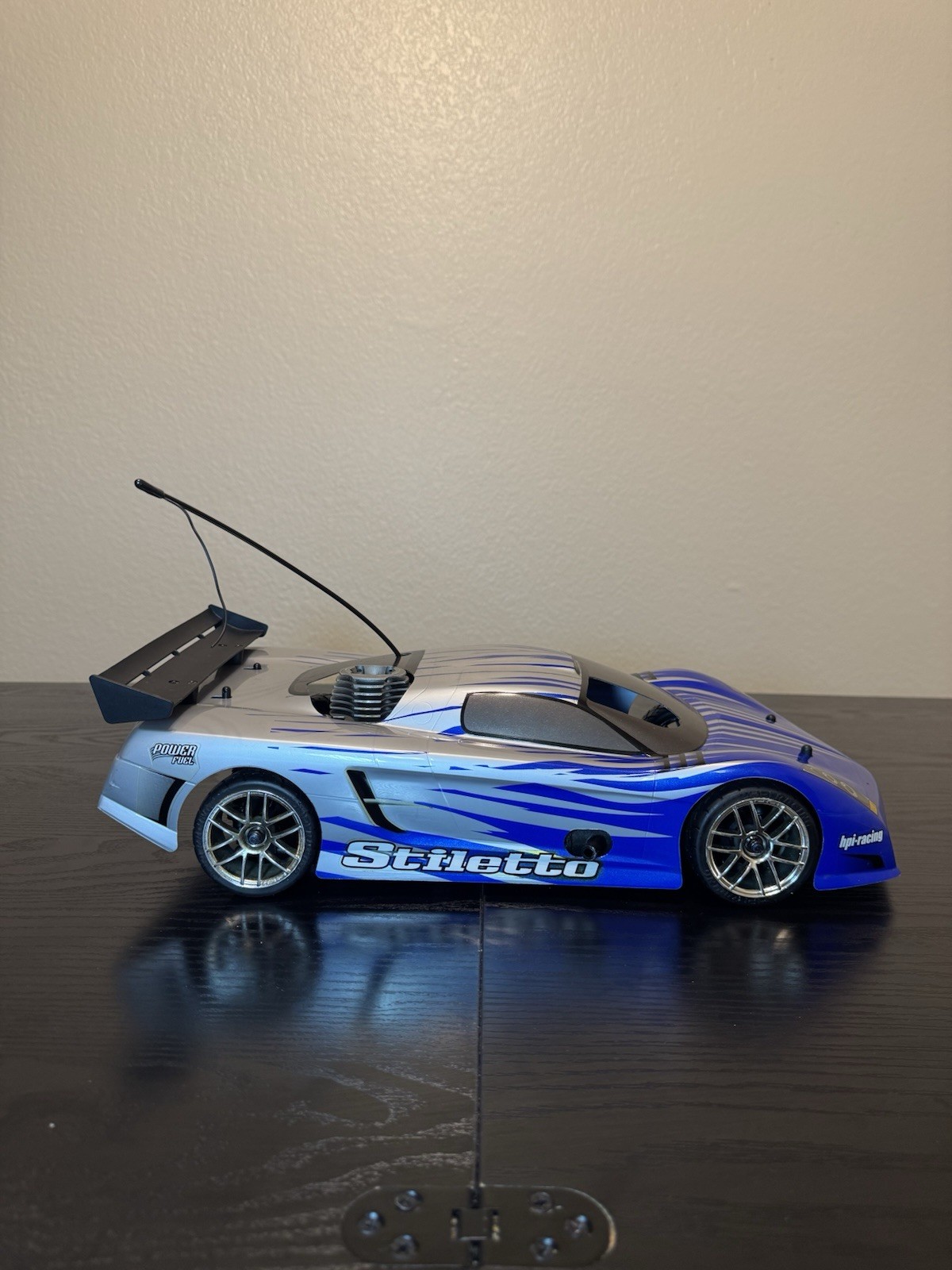 Nitro Rs4 1/10 Scale 4WD Nitro Powered R/C Car RTR 3 Evo HPI-Racing Stiletto