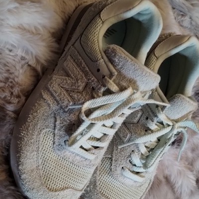  New New Balance Beige and Green Suede Mesh Lace Up Sneakers Walking Running 574