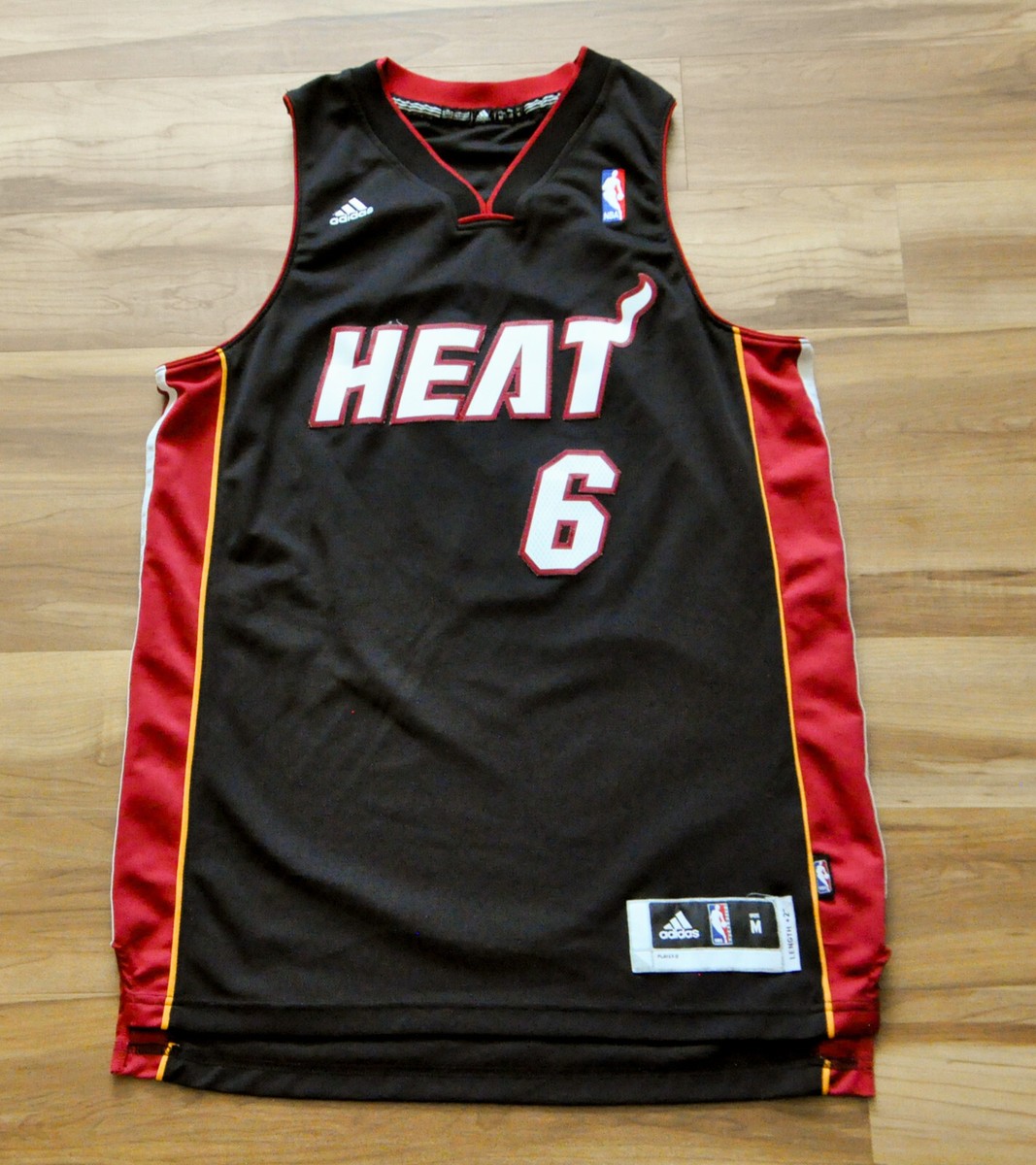 バスケットボール adidas - adidas NBA LeBron James Swingman Jersey Amazon.com : adidas Lebron James Men's Gold Cleveland