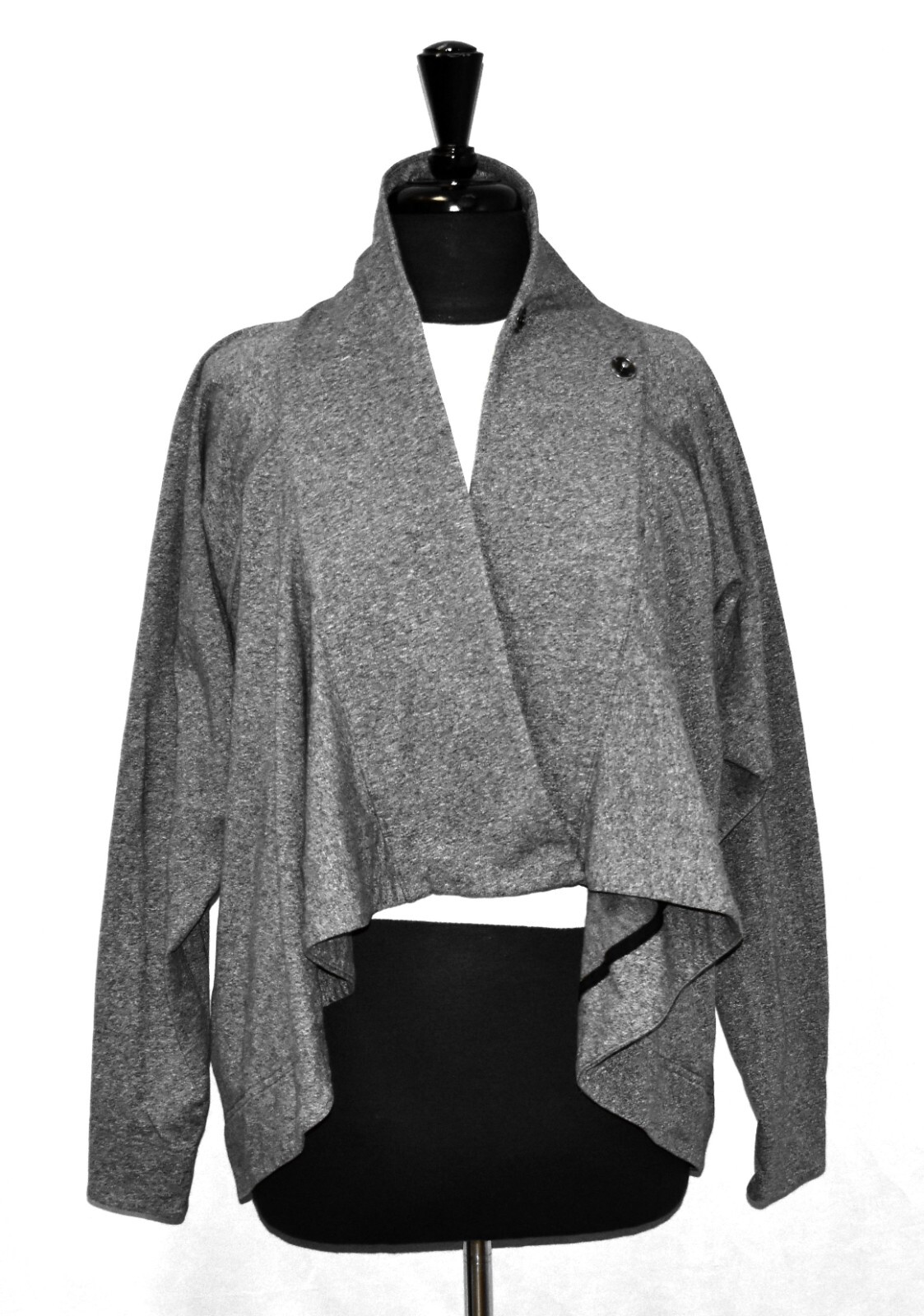B0 Auth LULULEMON Gray Snap Button Relaxed Wrap S… - image 1