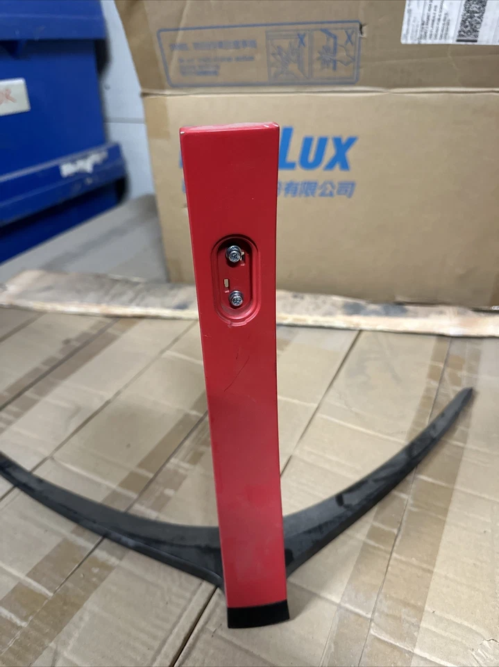 VIOTEK 32” Curved 144Hz Gaming Monitor Stand - Image 3 of 4