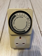 Analogue Electric Timer for Lights Lamps Electrical Devices & Security.