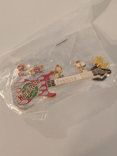 Hard Rock Cafe Peanuts 2000 Guitar Pin Snoopy Woodstock Double Post NOS Sealed