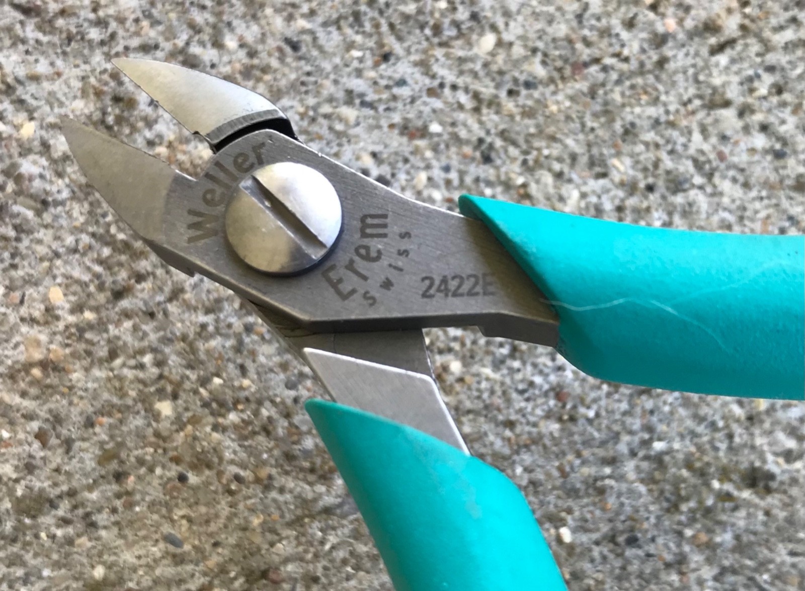 Weller Erem Swiss 2422E diagonal side wire cutter, cuts