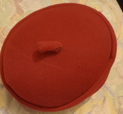 L Igbo Traditional Red Cap. Ichie & Ozo dreieckiger Isiagu Samthut £13,00.