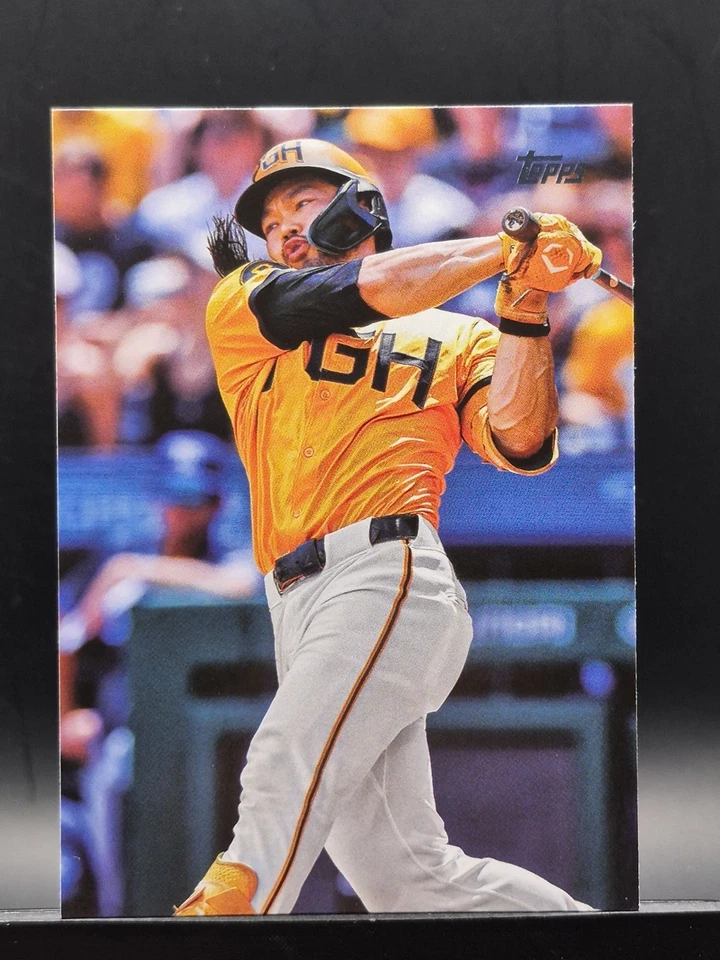 2025 Topps #168 Connor Joe TRUE PHOTO VARIATION SSP!  Pittsburgh Pirates ☠️ ⚾️  - Image 2 of 4