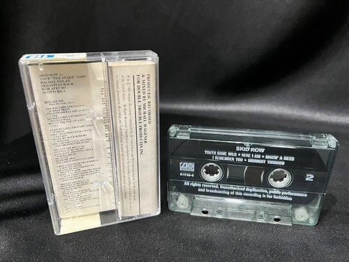 Skid Row Debut Cassette Tape (Atlantic 1989) Glam Rock Metal 90s - Picture 3 of 3