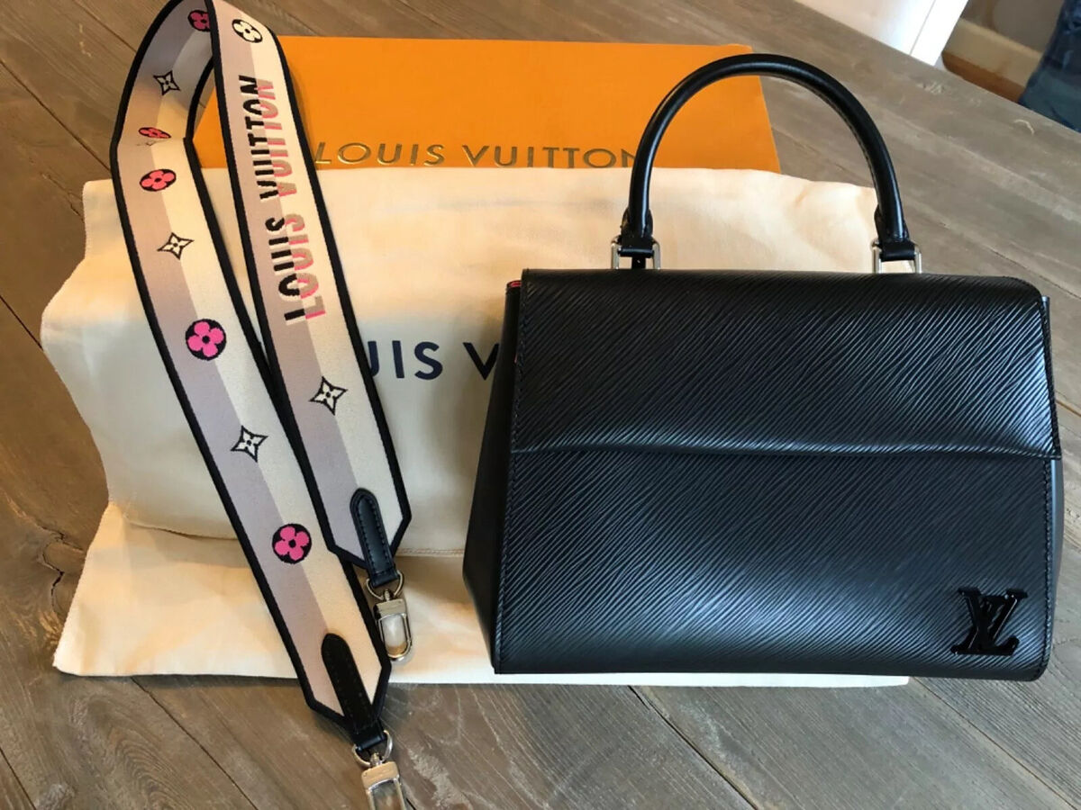 Louis Vuitton Cluny BB Epi Leather Black Pink M59134 Crossbody Bag LV logo s l1200