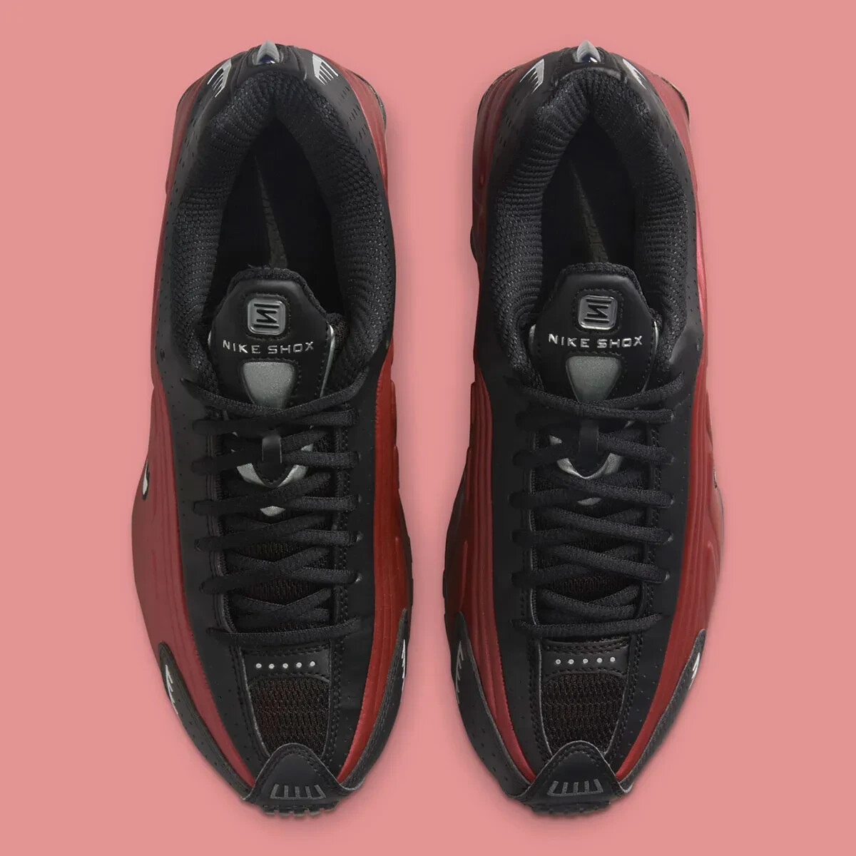 ★NIKE★ Shax R4 W Black Team Red llic Silver AR3565009 s-l1200.png
