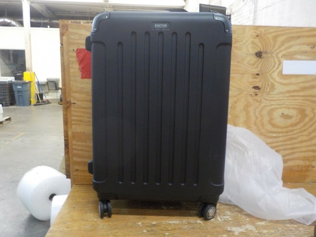 kenneth cole reaction renegade 28