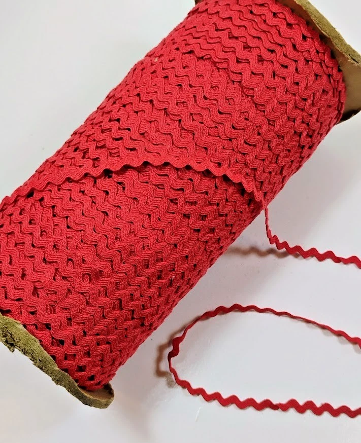 Red Tiny Rick Rack Trim Ribbon 1/4 inch wide x 20 yards Christmas B21 - Image 2 of 4