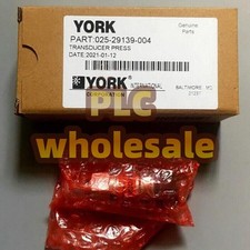1PCS New For YORK Air Conditioner Pressure Sensor 025-29139-004 Fast Shipping