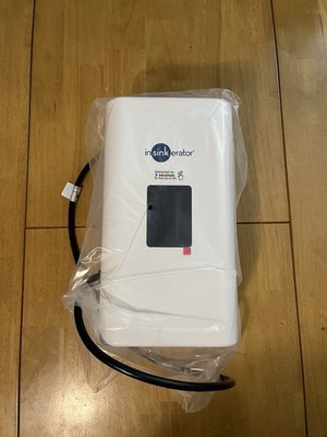 InSinkErator HWT300 Digital Instant Hot Water Tank 1300W White 2/3 Gallon - New
