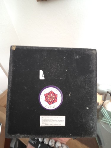 Vintage roter Globus versilberter Sockel Made in India  - Bild 6 von 10