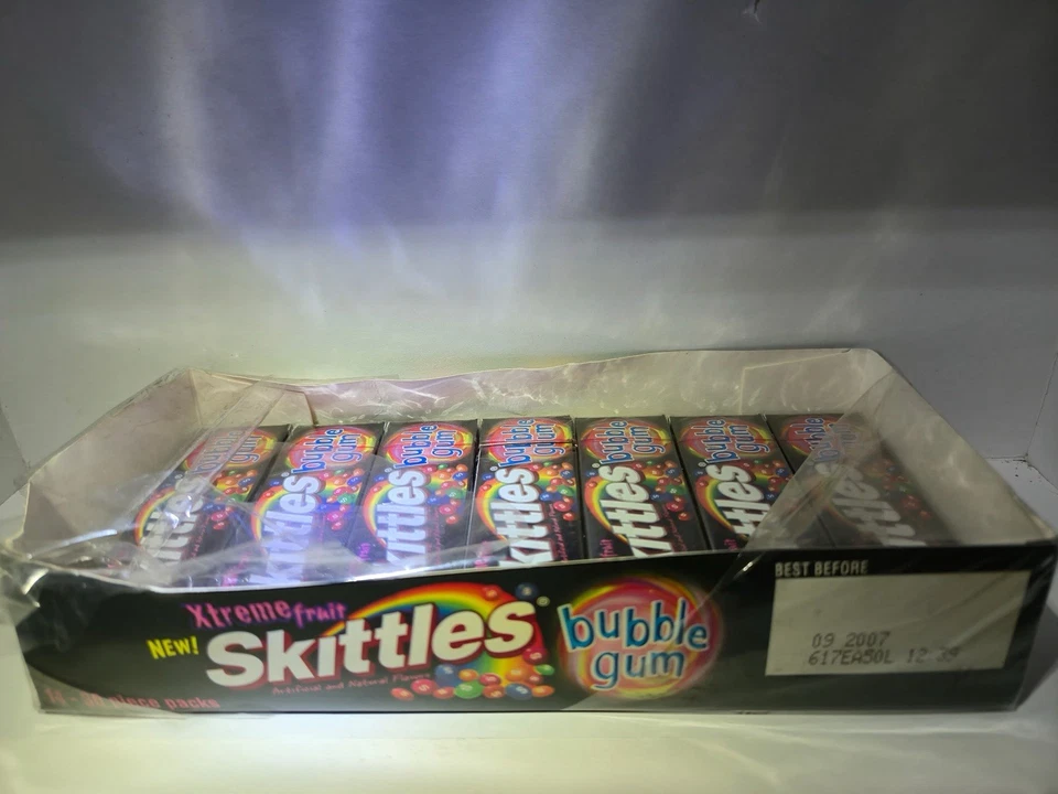 Caja de exhibición sellada Skittles Xtrme Gum 1/2 descatalogada paquetes individuales Foto 2 de 4