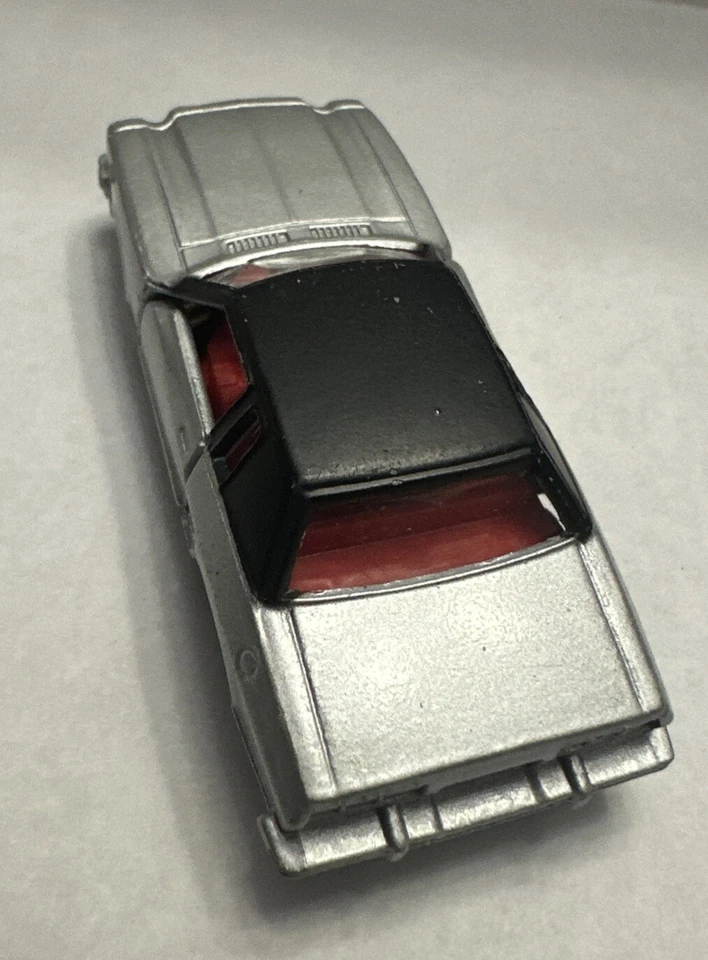 Tomica Tomy 1/63 1978 FORD MUSTANG II GHIA F38 Silver w Red Interior Japan - Image 2 of 4