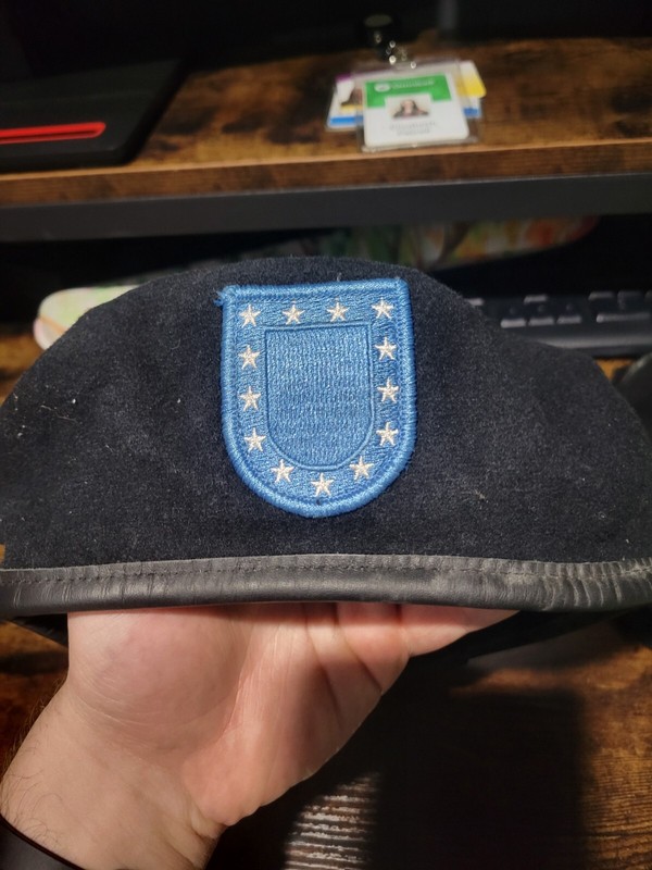 Gi US ARMY black WOOL beret GENUINE Issue With Flash - Two Sizes