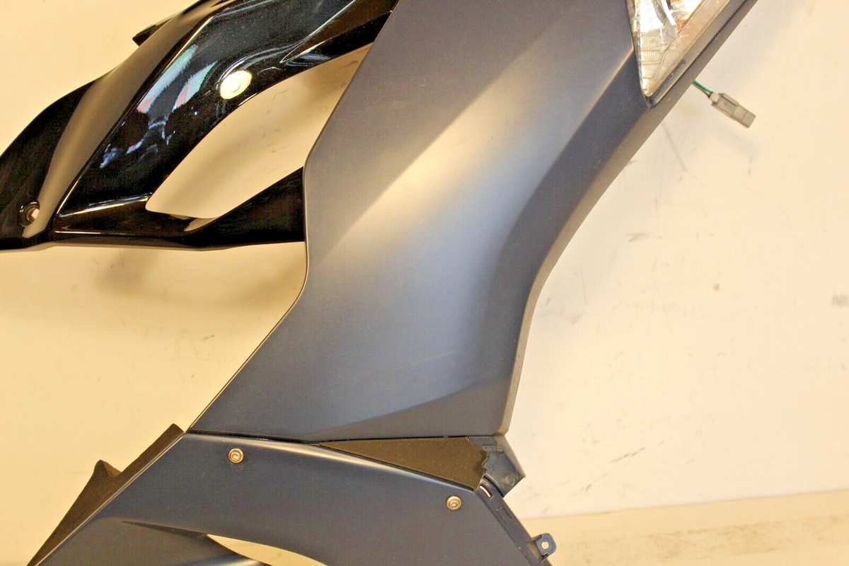rページ Graves Hexagonal Slip-On Exhaust Kawasaki ZX6R / ZX636 2019