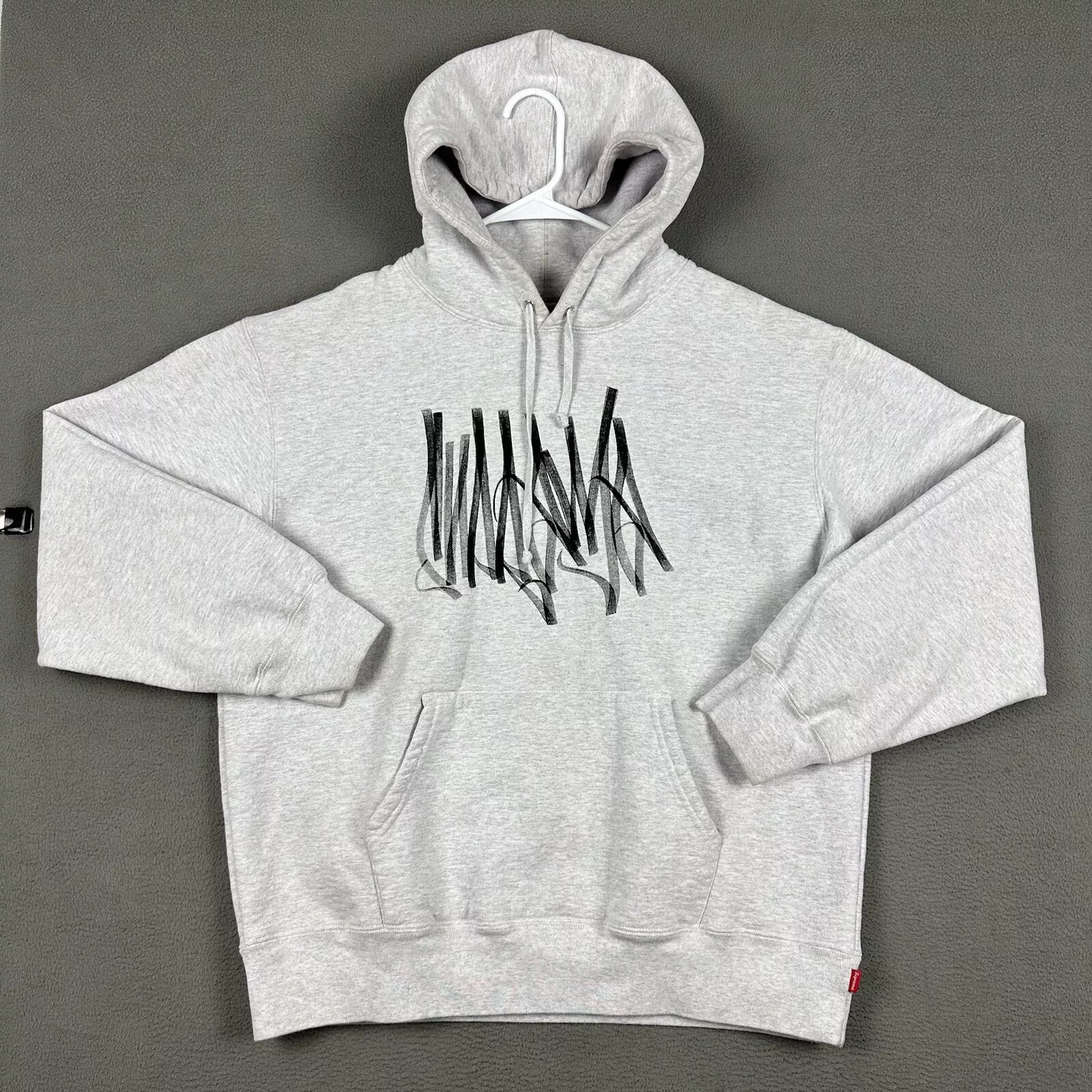 Sweat à capuche homme Supreme Tag grand pull gris cendre cordon LIRE