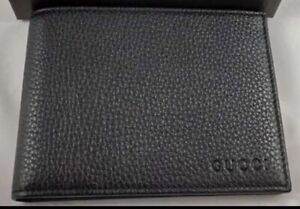 gucci wallet italy