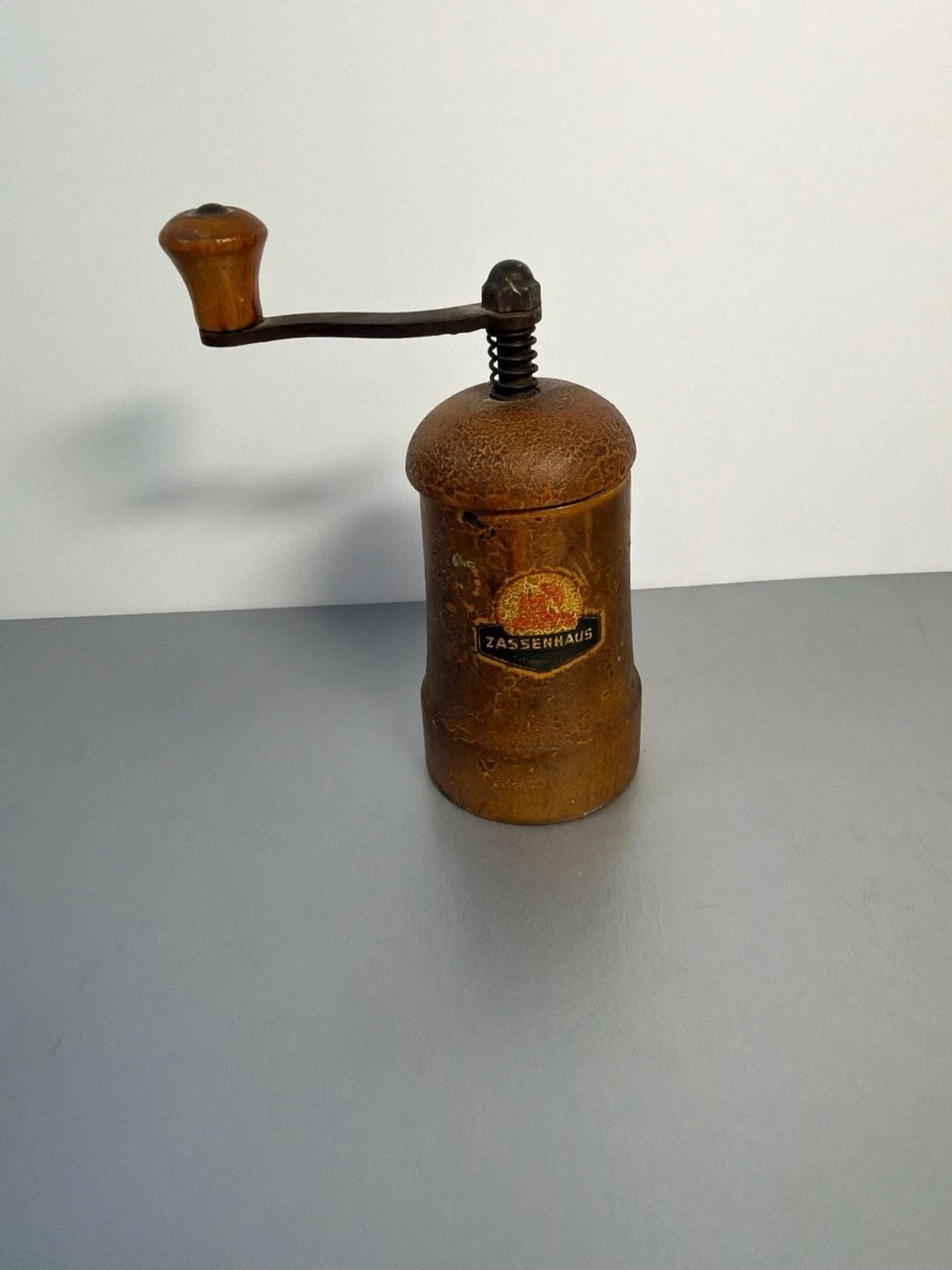 Vintage Zassenhaus Wood Hand Crank Pepper Mill Grinder 4" Made in Germany
Opens in a new window or t