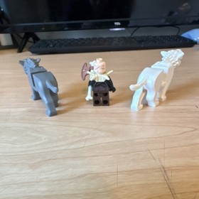 LEGO Azog Minifigure w/ 2 Wargs The Hobbit Attack of the Wargs 79002 (2012)