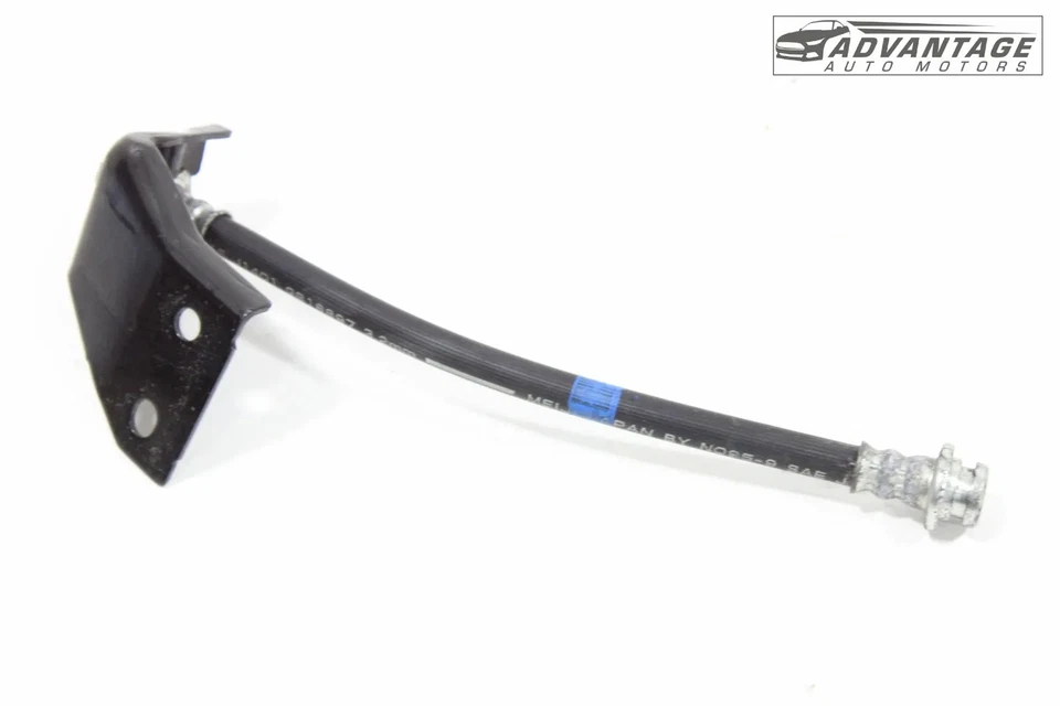 Tubo de freno exterior trasero derecho Nissan Rogue SV 2021-2025 OEM Foto 2 de 4