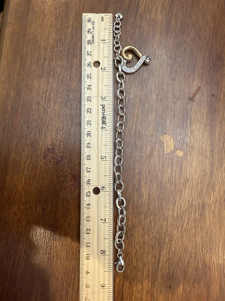 Brazalete Brighton Tono Plata Corazón Dije Estrás Dorado en Un Lado Amor Romano Foto 3 de 4
