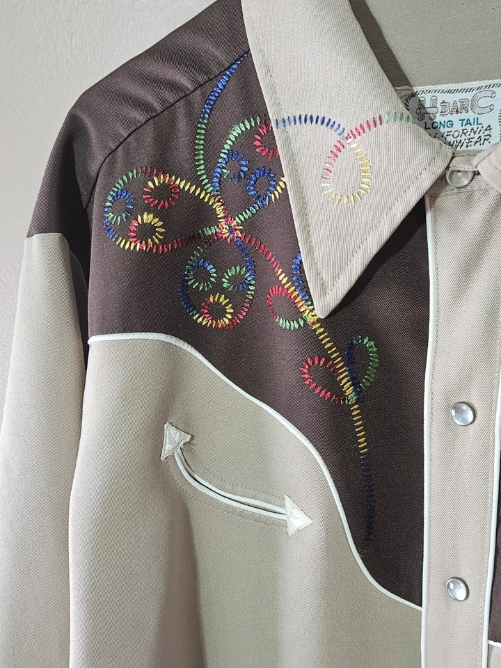 Camisa Rockabilly ocidental bordada vintage XL 50 60s barra H pérola encaixe gabardine - Imagem 4 de 4