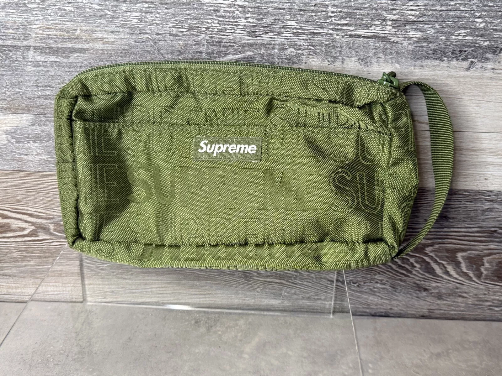 SUPREME POCHETTE ORGANISATEUR OLIVE SS19