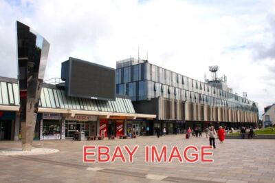 FOTO BRIDGEGATE - IRVINE BLICK AUF BRIDGEGATE BÜROGEBÄUDE MIT SKULPTUR 'TH