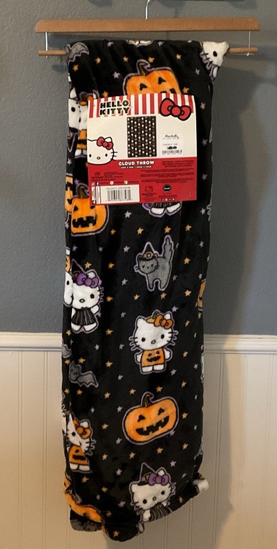 NEW 2024 Hello Kitty Halloween Blanket Plush Cloud Throw Sanrio Black 60"x70"