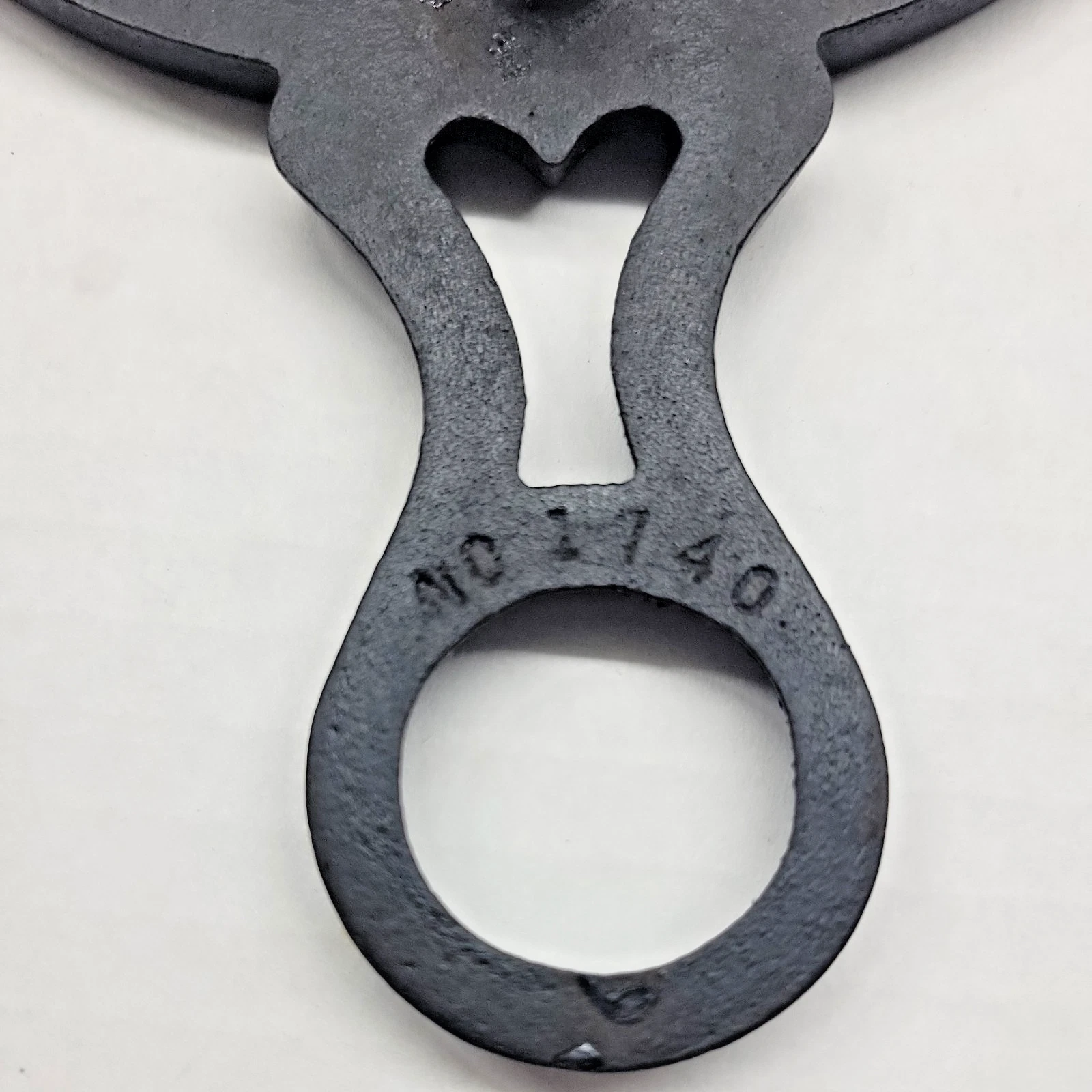 Griswold #1740 5 Pointed Star Cast Iron Trivet Vtg 1950s 3-footed Hot Plate - product detail image 5