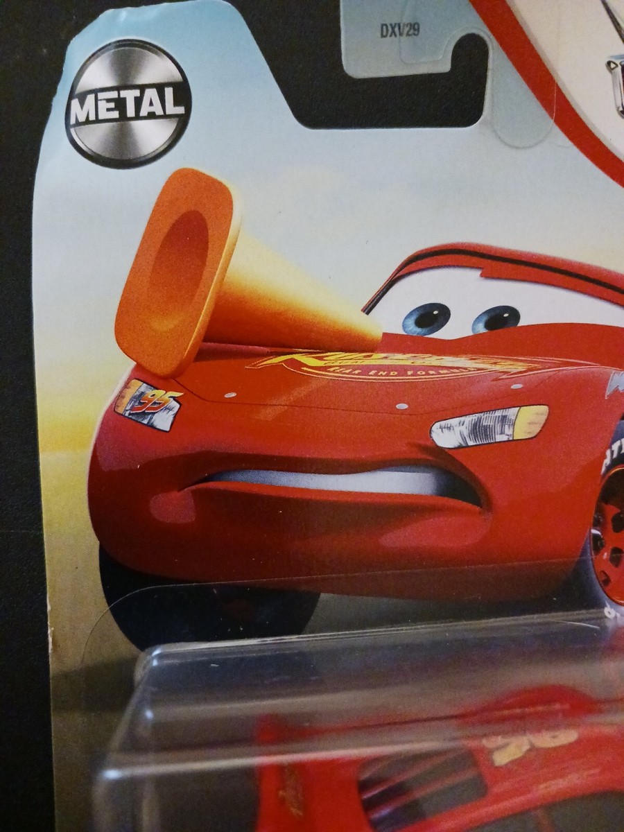ディズニー　カーズ　Lightning McQueen 1/24 Jada Cruising Lightning McQueen with Tire Rack Pixar