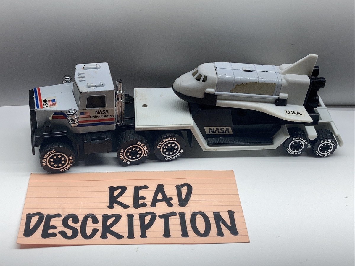 Vintage Remco Toys 1986 Semi Truck Trailer Space Shuttle Nasa White